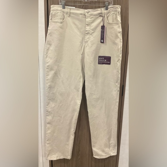 NWT Gloria Vanderbilt Amanda Slimming Jean Tapered Leg Size 18 Long - Picture 1 of 13